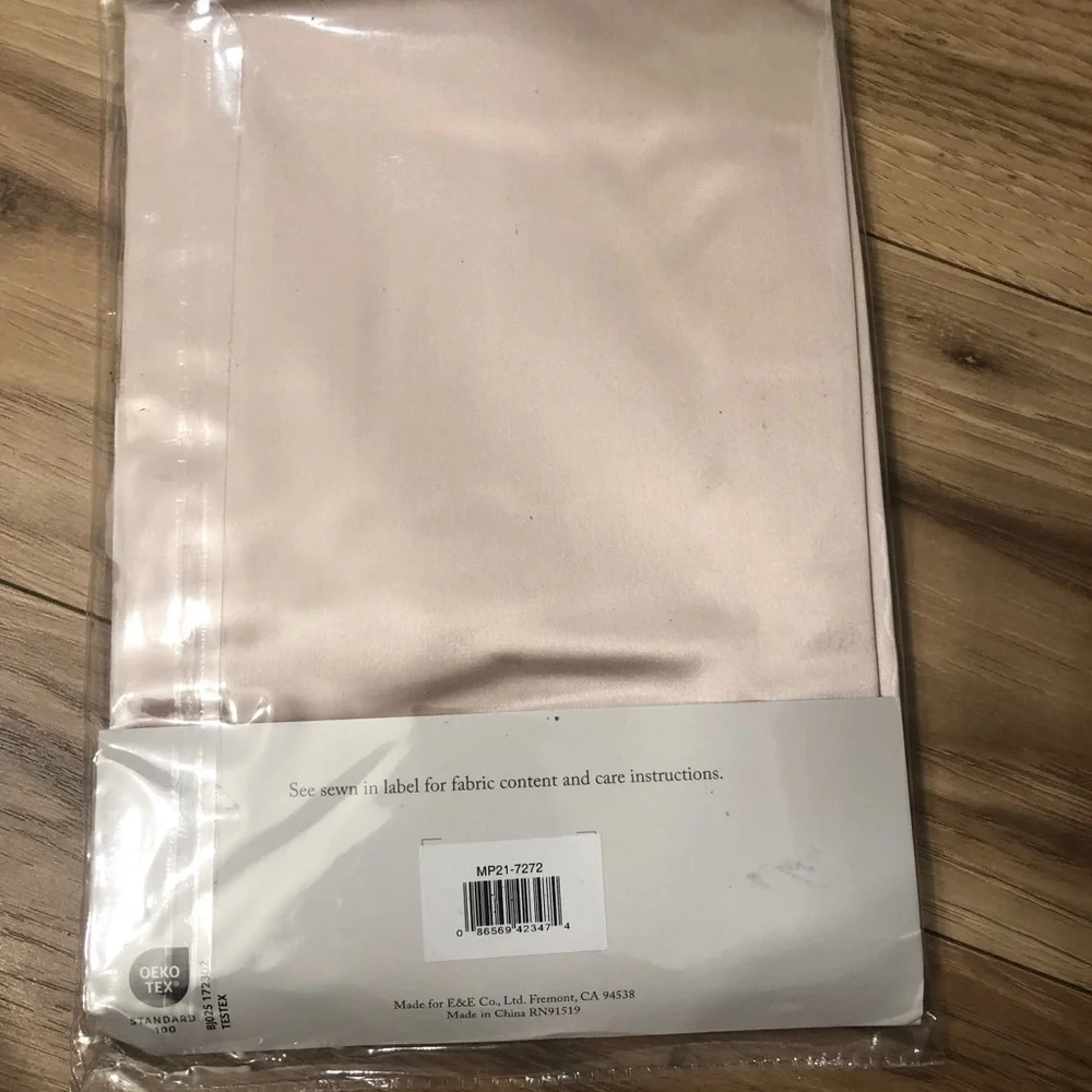 Madison Park 25-Momme Mulberry Silk Pillowcase, Queen, Pink
